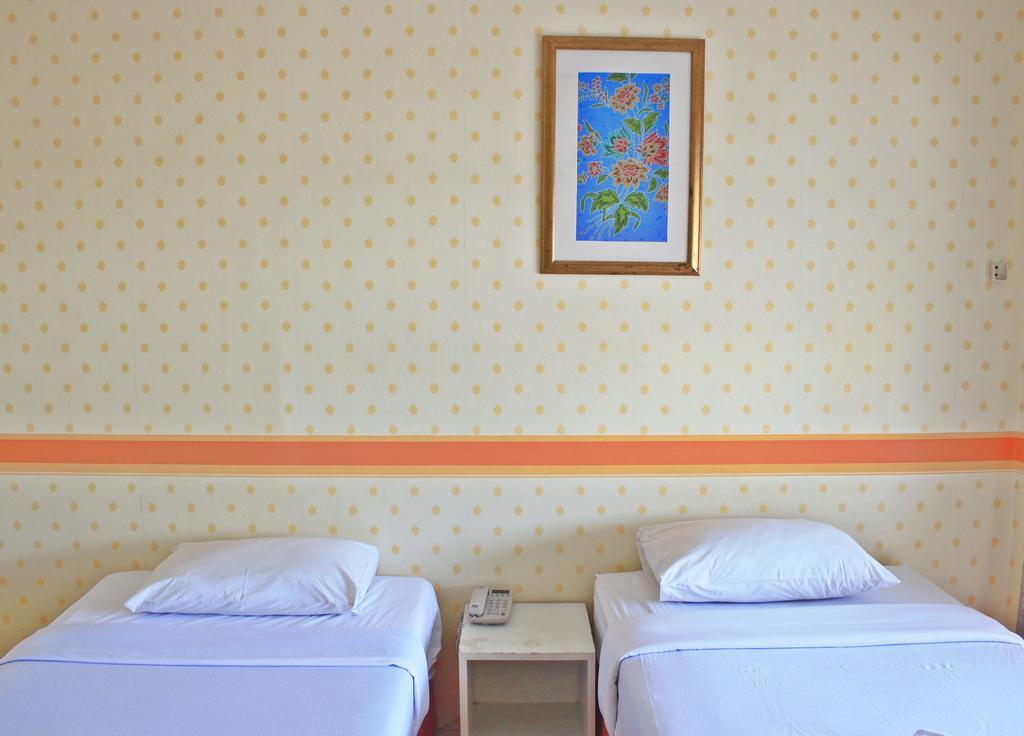 Be Fine Guesthouse Phuket Exterior photo