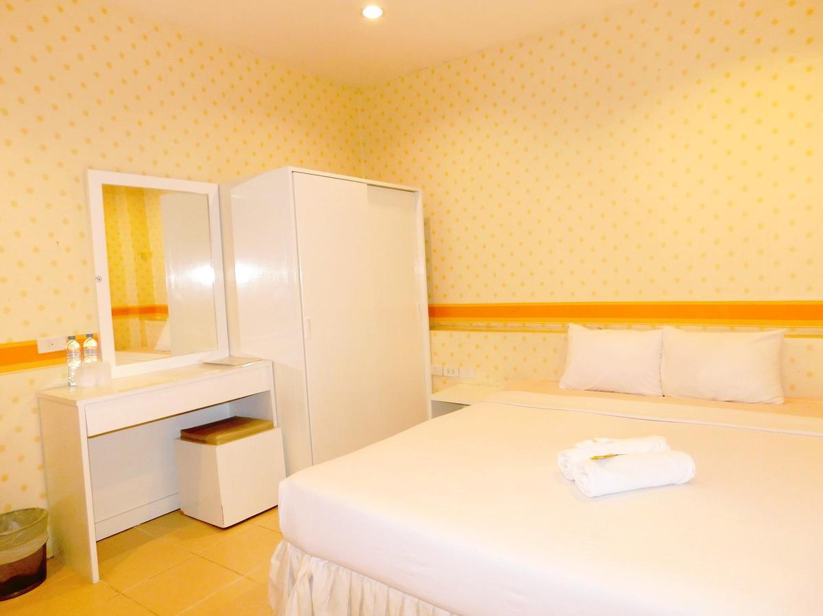 Be Fine Guesthouse Phuket Exterior photo