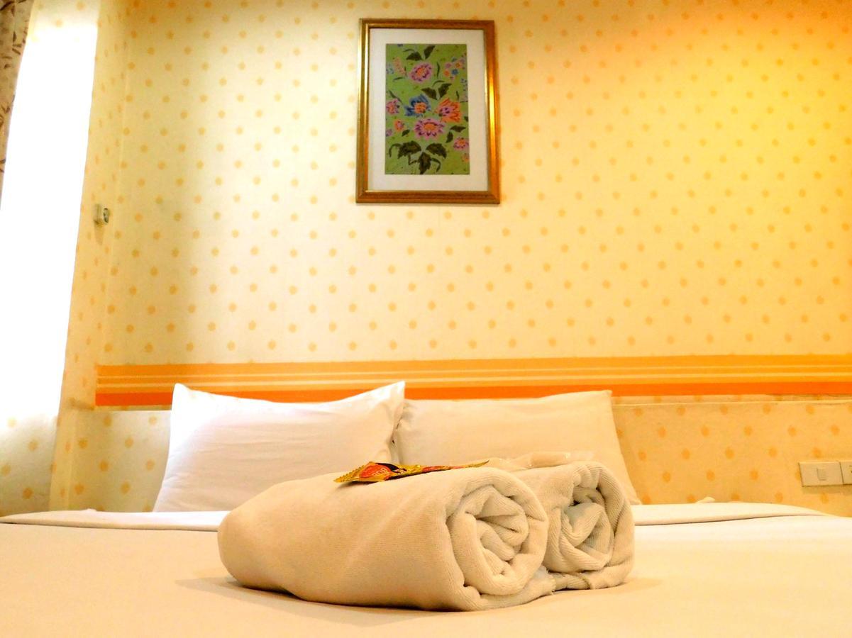 Be Fine Guesthouse Phuket Exterior photo