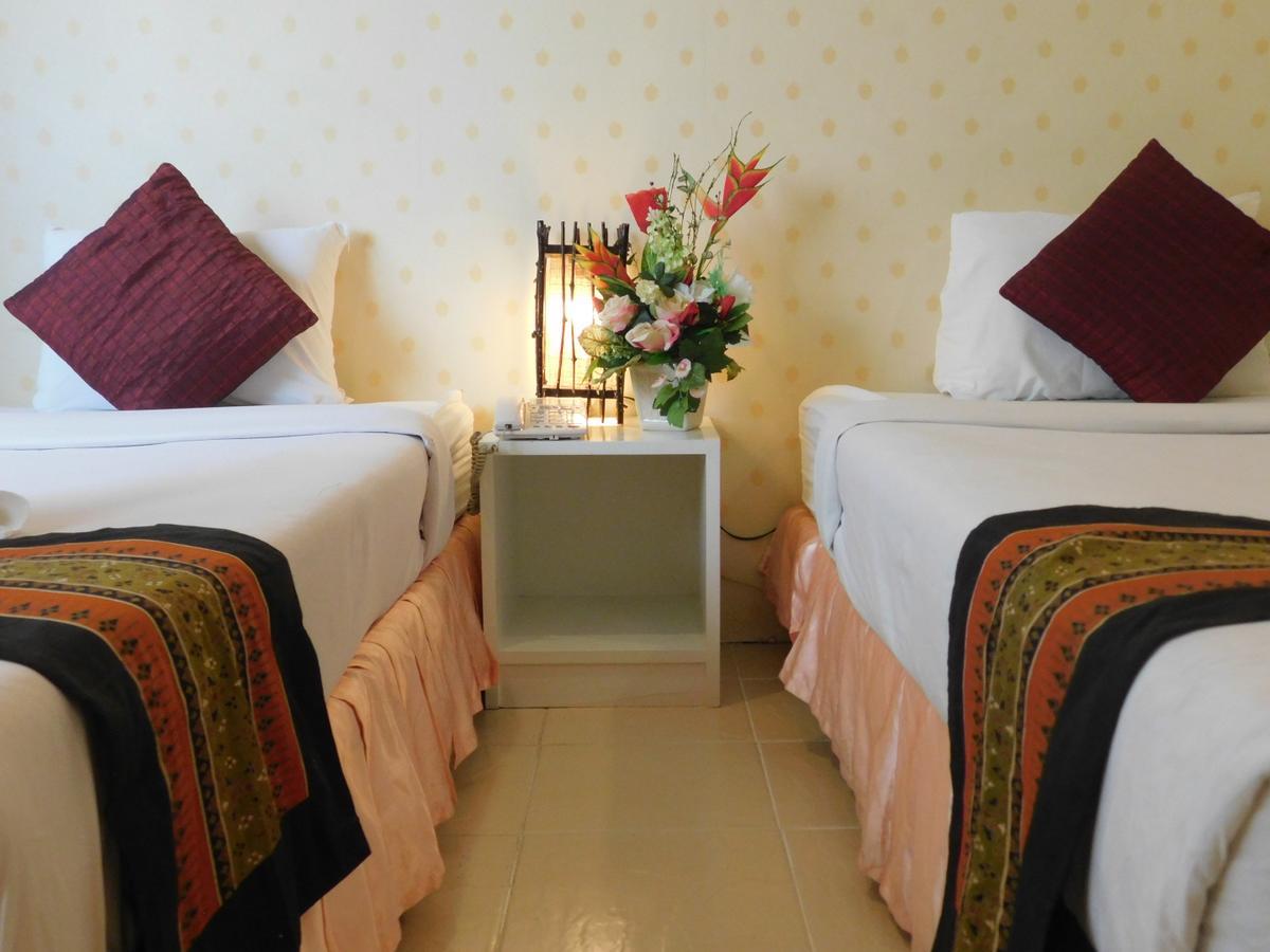 Be Fine Guesthouse Phuket Exterior photo